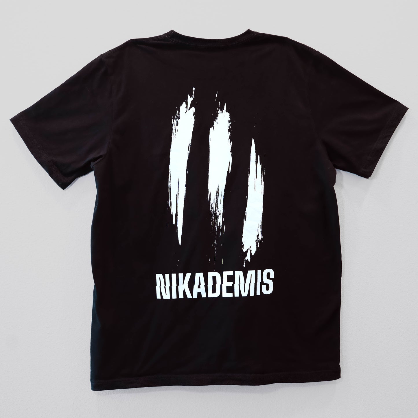 NIKADEMIS TEE v1