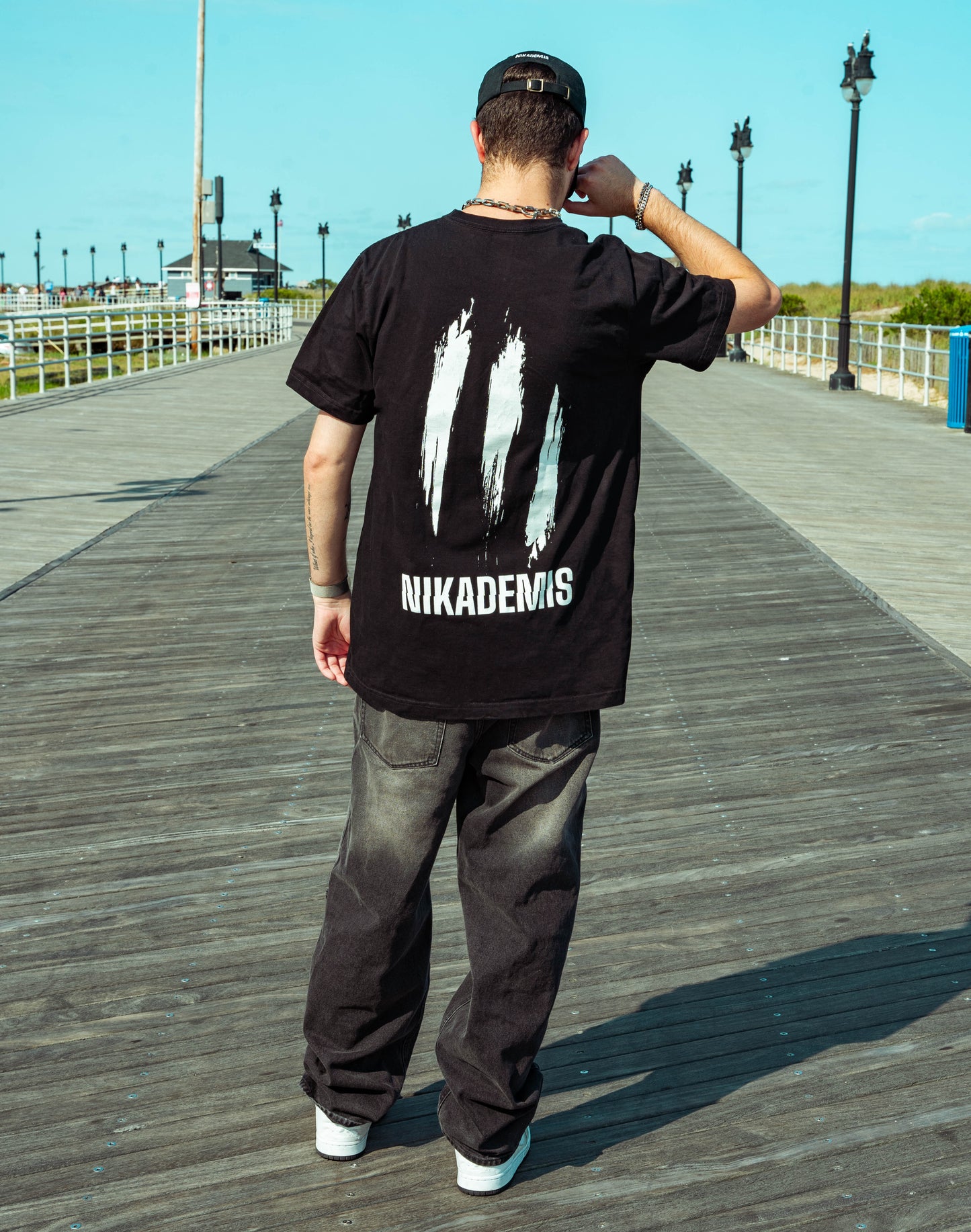 NIKADEMIS TEE v1